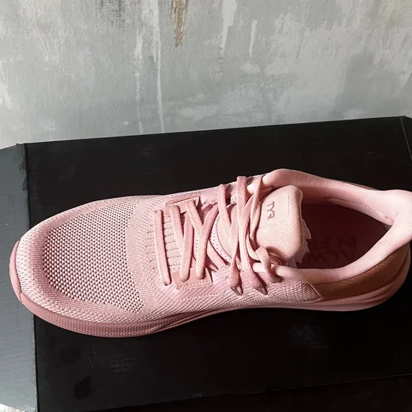 Shoes - Picture 6 of 6